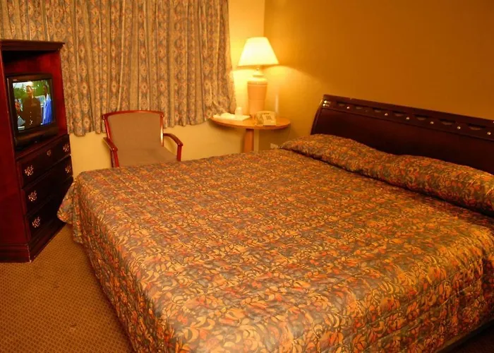 Hotel Midway Chicago Bedford Park